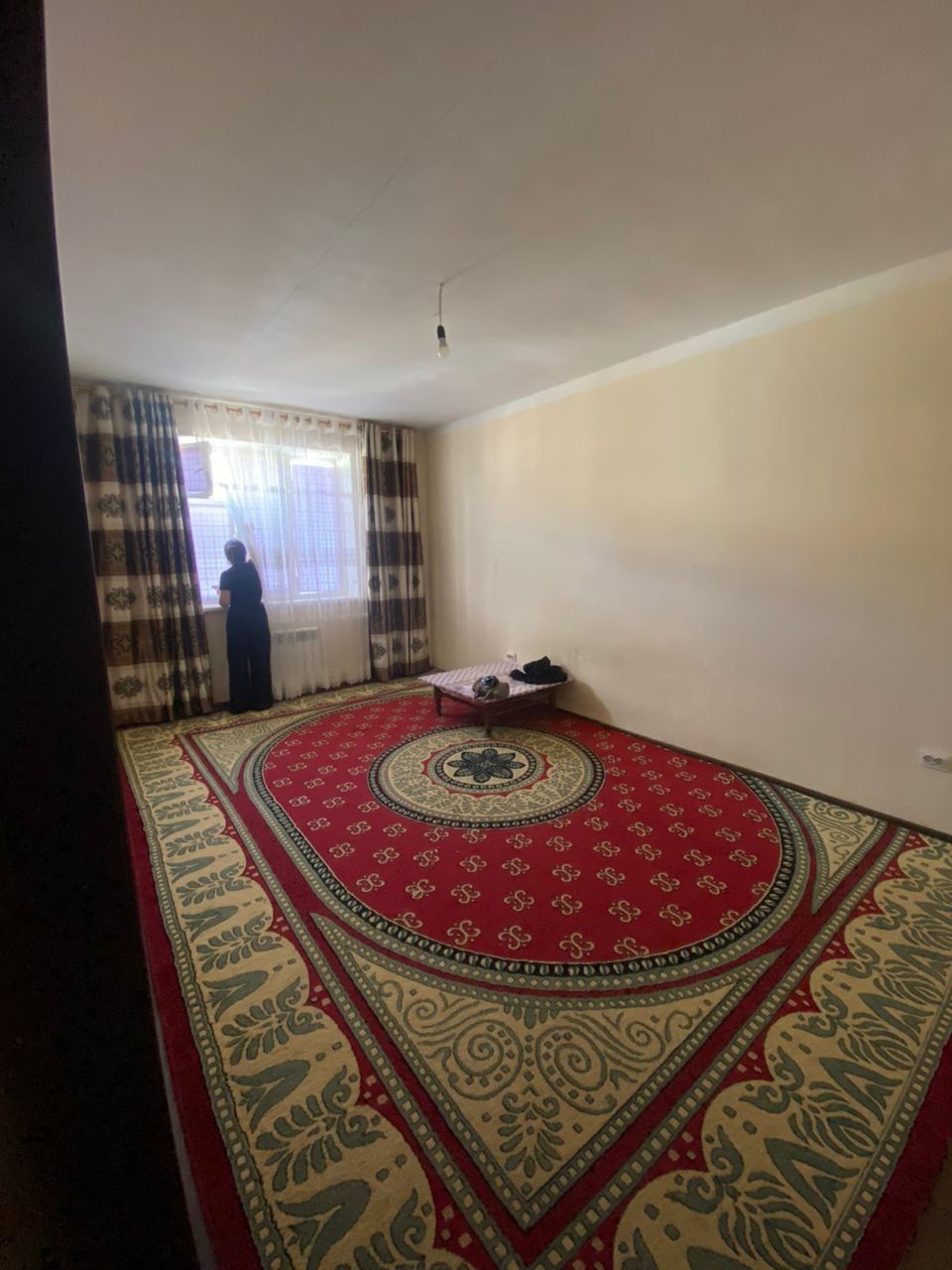Chilonzor tumani M Ulugbek metro oldidam kvartira oilaga beriladi