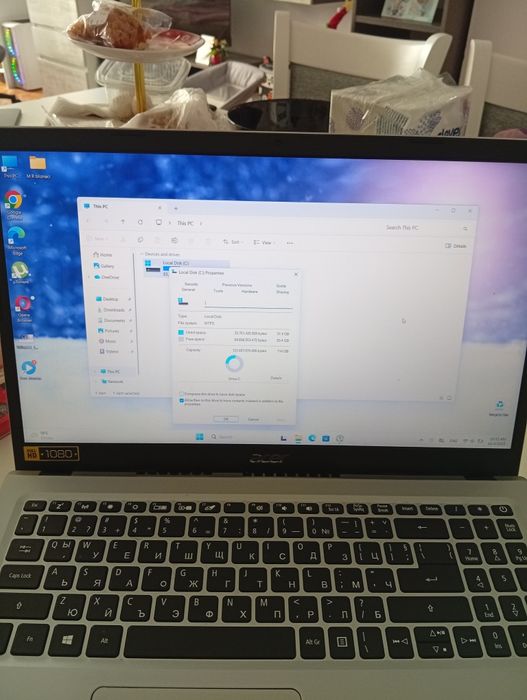 Лаптоп ACER със зарядно