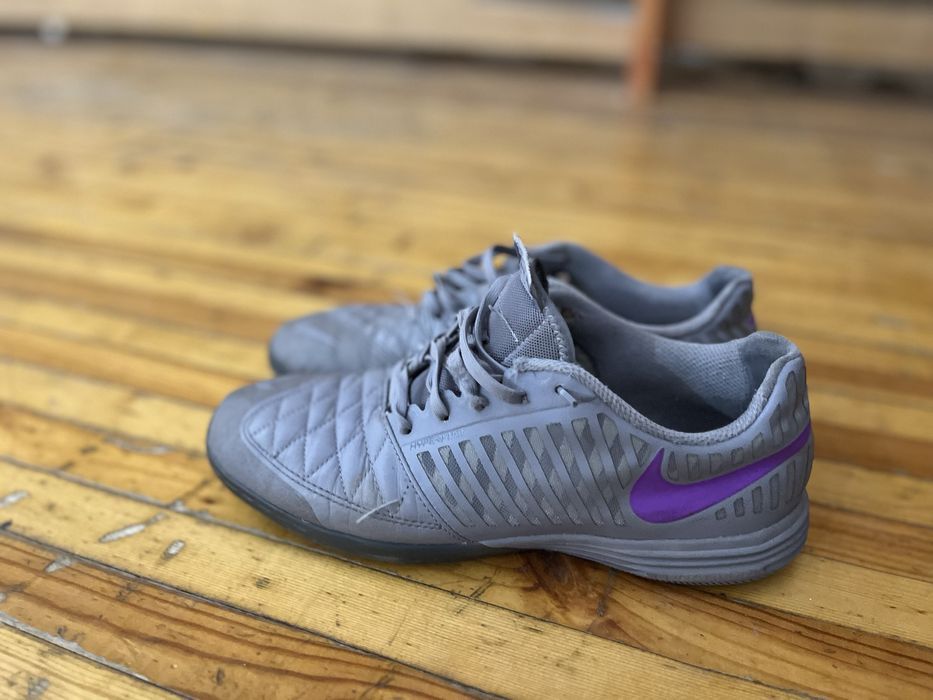 Продам футзалки найк лунара гато