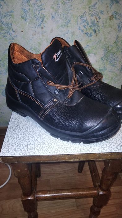 Специальная обувь новые ботинки Talan