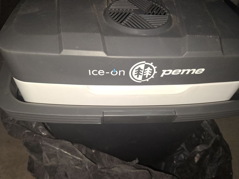 Vand Lada frigorifica Peme 26 Litri/12V/230V