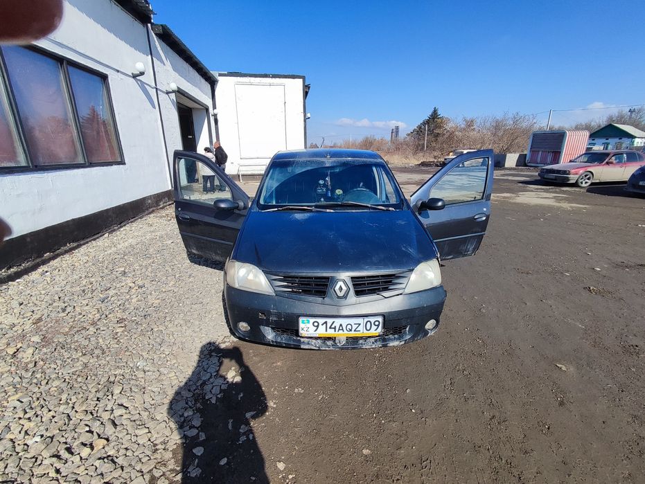 Продаю машину Reno Logan
