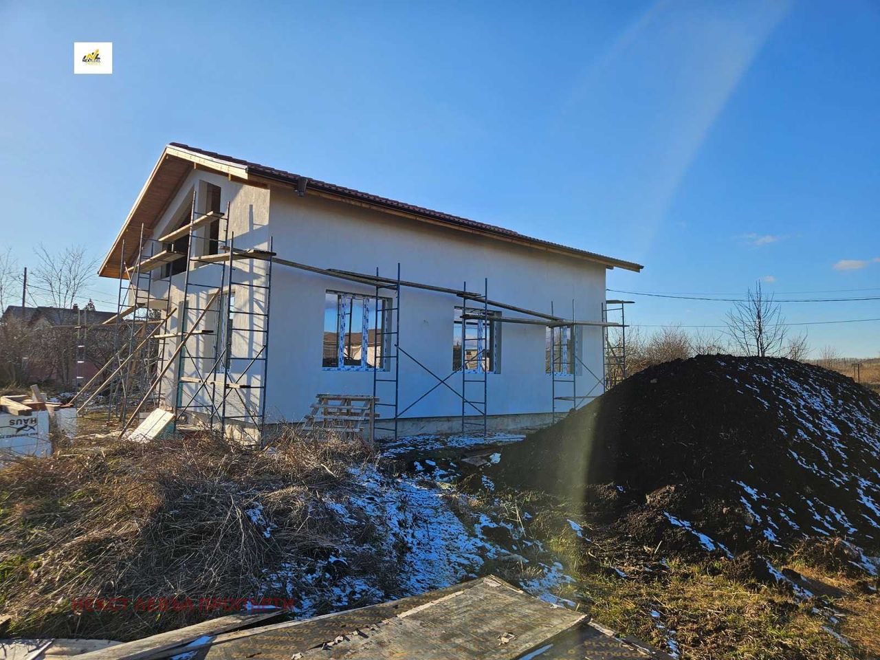 Продава се Къща в с. Хераково, Област София-област - 200 кв.м за 1140 €/кв.м - Снимка #2
