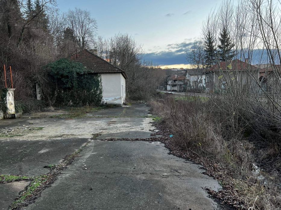 Продава се Къща в с. Осен, Област Враца - 250 кв.м за 66 €/кв.м - Снимка #2