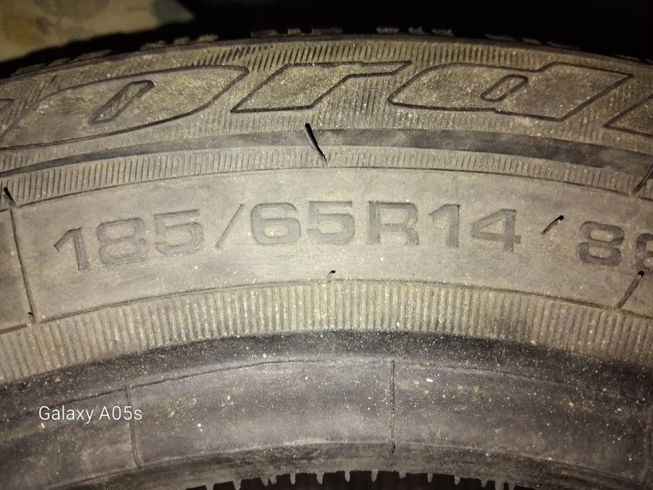 Продам зимние шины 185,65,14
