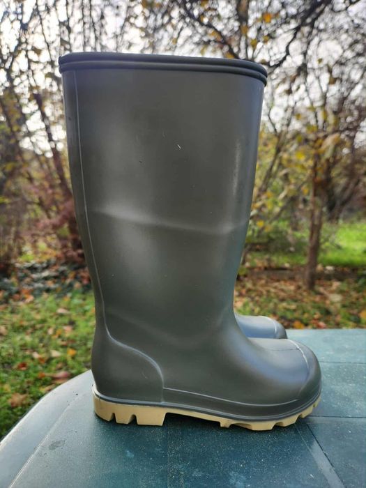 Палет ботуши и пантофи