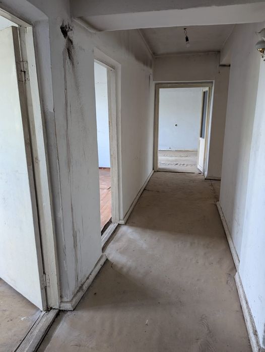 Продается четырех комнатная квартира