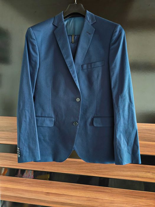 Мъжки официален костюм размер 40/42 S/M/L