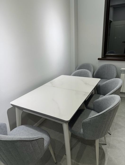 Стол со стульями