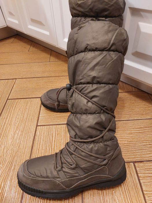 Cizme de iarnă mărime 39. Impermeabile.