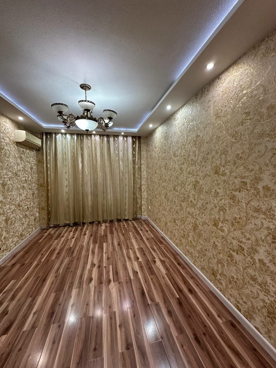 Тансикбоев-3 4/2/5 94 м² евро