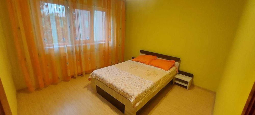 Inchiriez apartament 2 camere zona Rovine