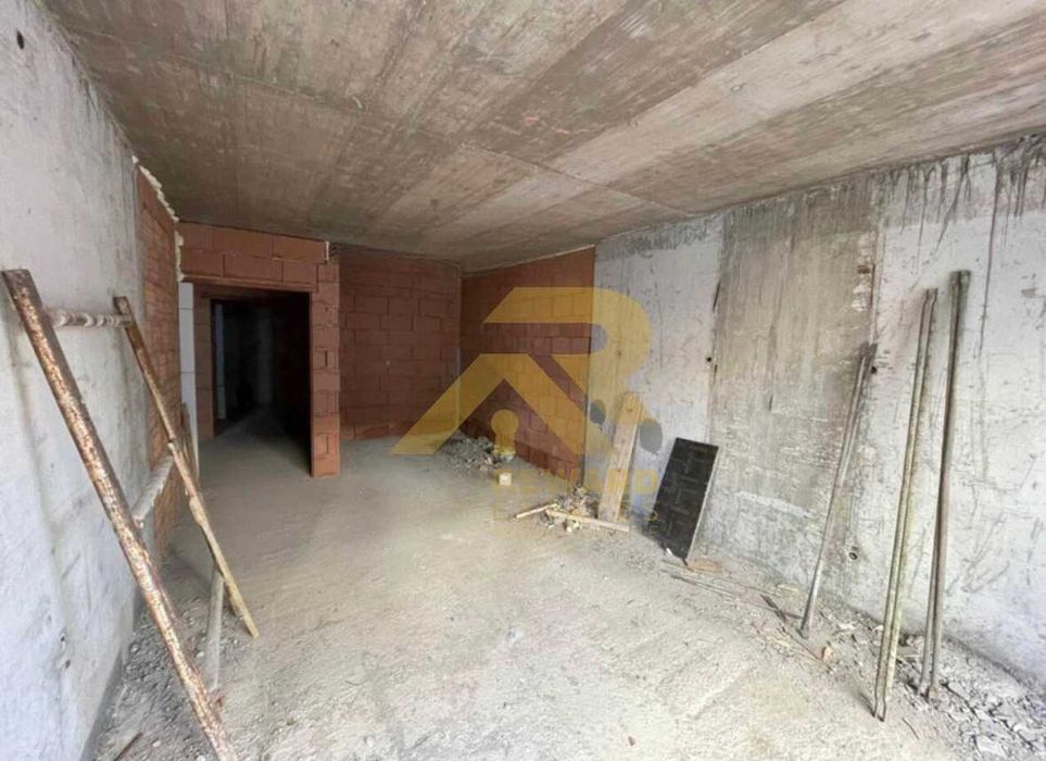 Продава се Двустаен апартамент в София, Център - 71 кв.м за 2043 €/кв.м - Снимка #8