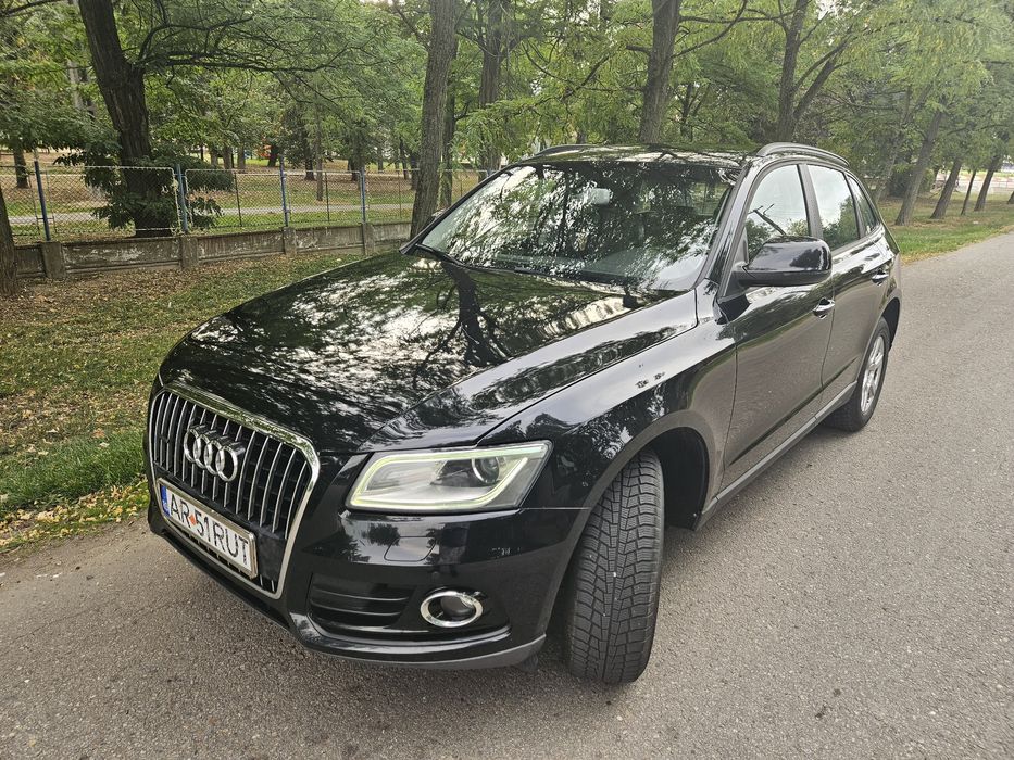 Vând Audi Q5 an 2014