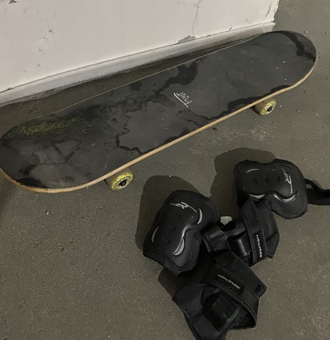 Скейт пыльный но почти новый