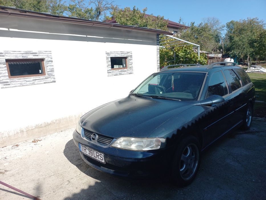 Vând Opel vectra B