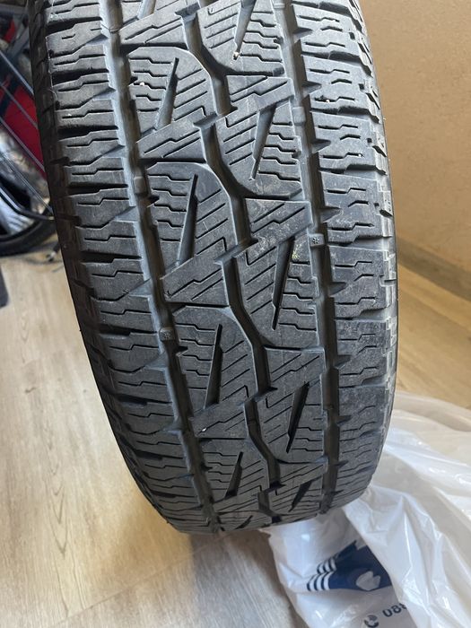 Продавам гуми 235/65/17