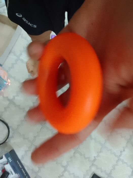 Продается жгут , жёлтый пояс,и эспандер (пояс и жгут в месте 3000тг)