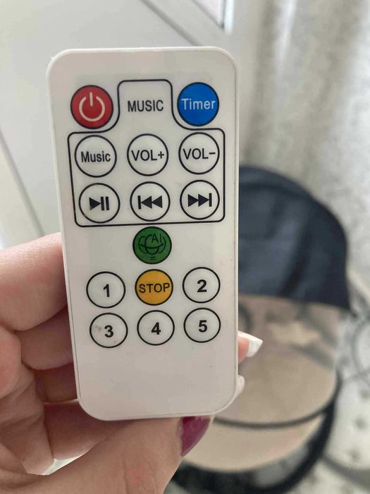 Люлка със блутут самовъртяща