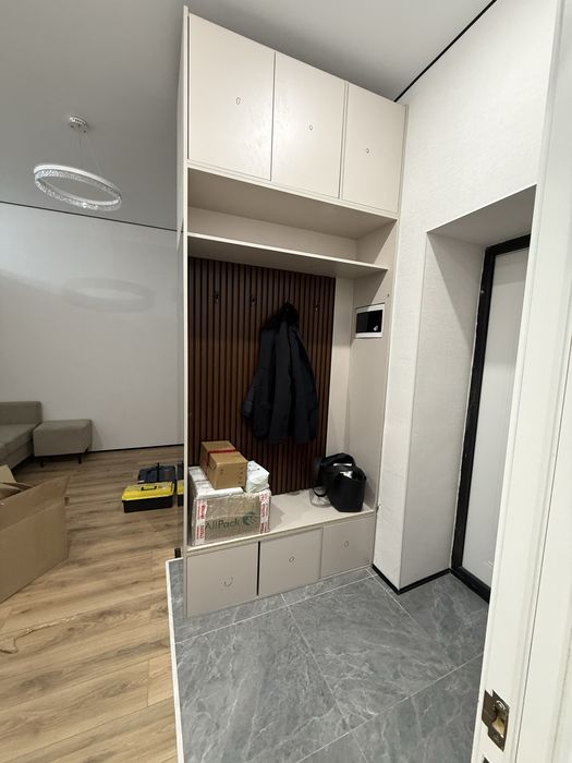 Продам шкаф в прихожую