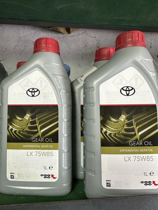 Продам ориганьльное масло toyota LX 75w85