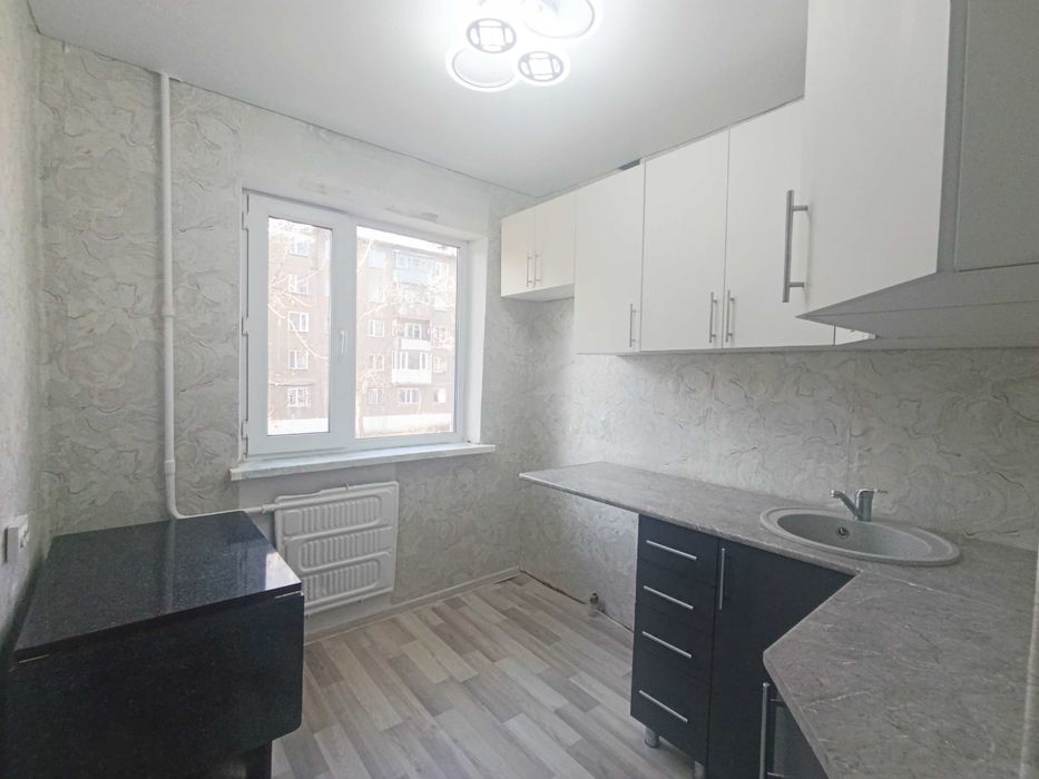 ! Продаю 2-комнатную квартиру в Пришахтинске , 23 микрорайон