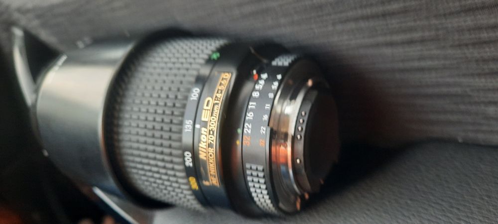 Фотообектив Nixon ed70-300mm
