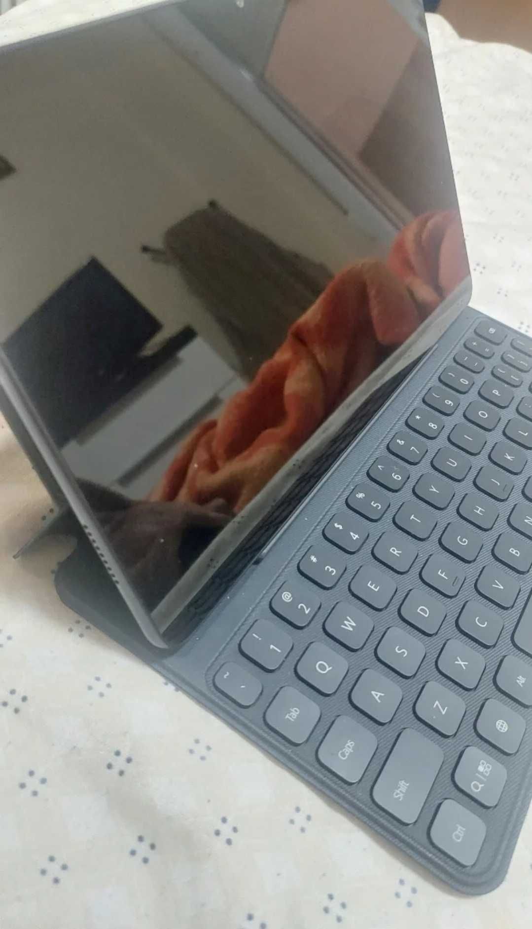 Таблет Huwaei Mate Pad 11 със клавиатура