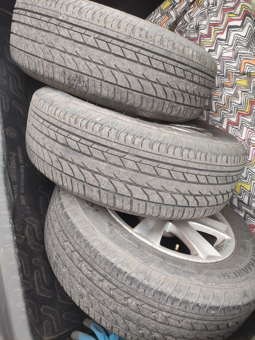 Продам оригинальные диски 15. 4/108 3 штуки с резиной