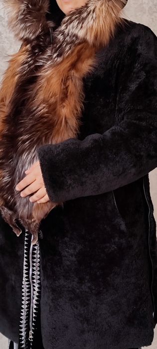 Шуба из натурального  меха продаётся