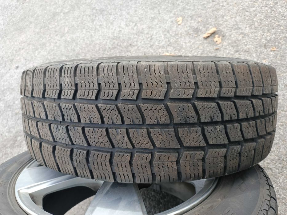 Зимни гуми  215/60/17 VREDESTEIN M+S DOT:1922 с лети джанти от VW T5