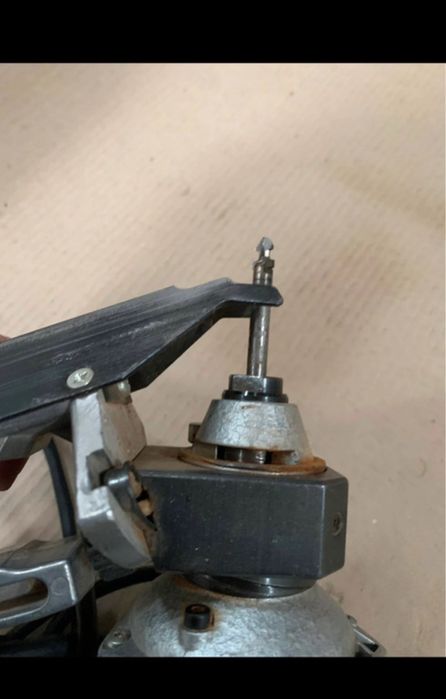 Freza de Canelare pentru etansarea tamplariei