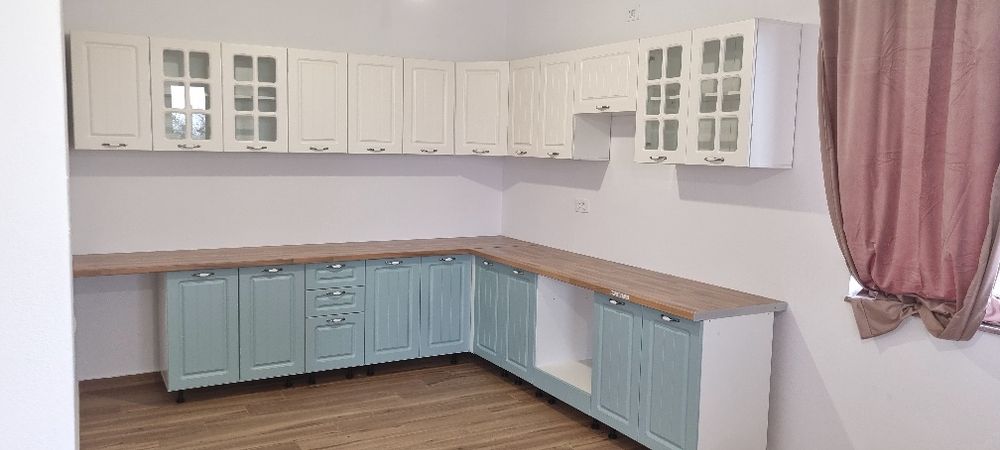 Mobila de bucatarie noua in forma L, SOFT CLOSE, Cuptor electric.