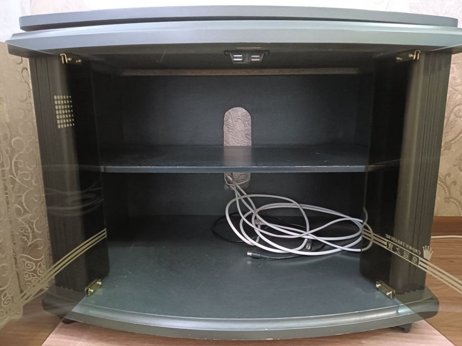 Продается тумба под телевизор