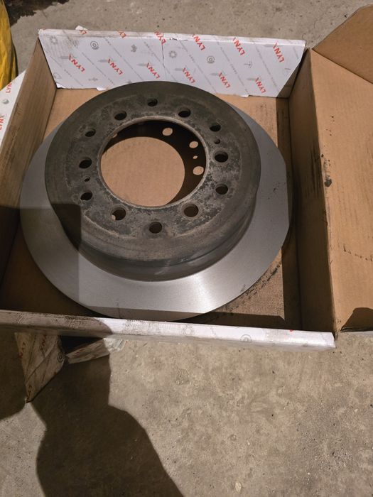 Продам задние тормозные диски  на Прадо 150