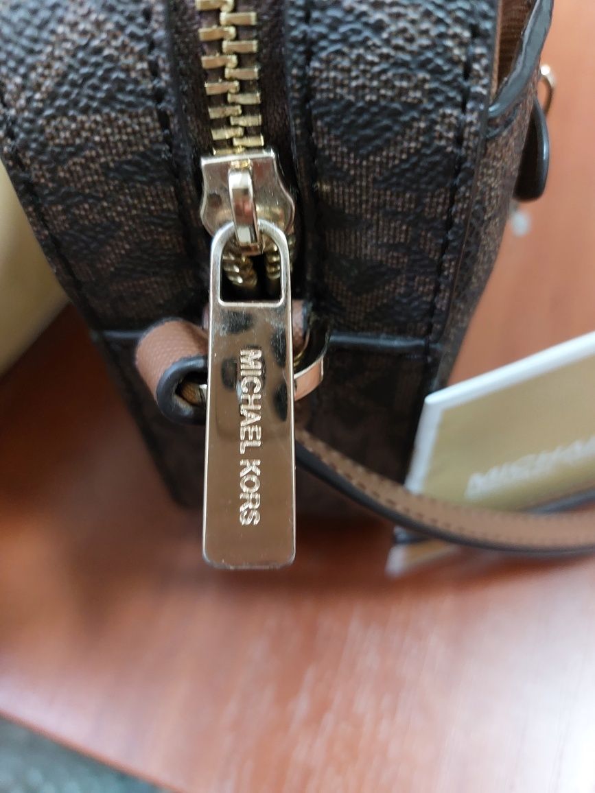 Продам сумку Michael Kors