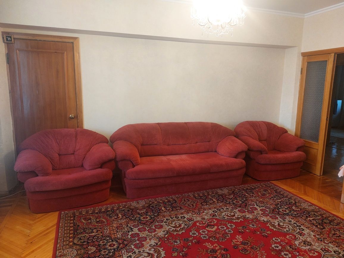 Продам мягкую мебель(диван+2 кресла) пр.-во Россия