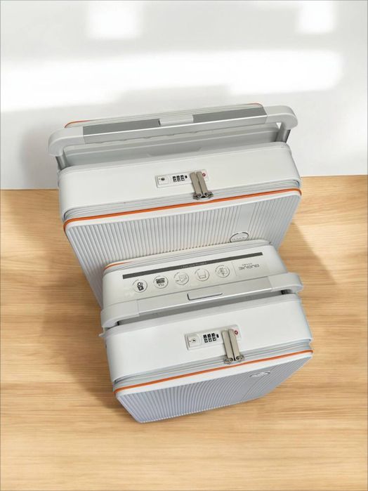 Bubuie firmasining ajoyib 2 xil razmerli chemodanlari