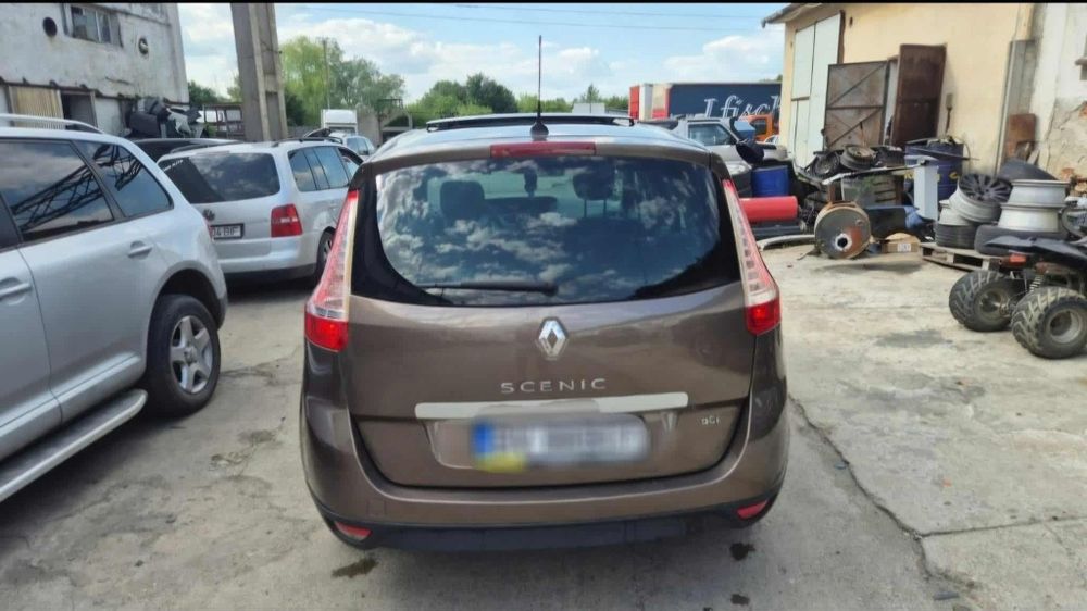 Vând Renault Grand Scenic