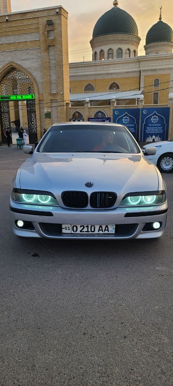 BMW E39 Sotiladi 1996  yil