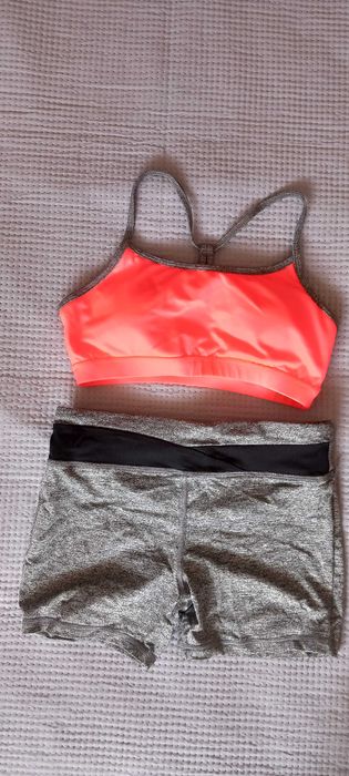 Дамски спортен комплект Forever 21