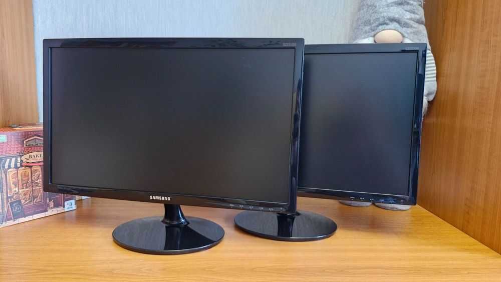 Мониторs Samsung LS22D300NY