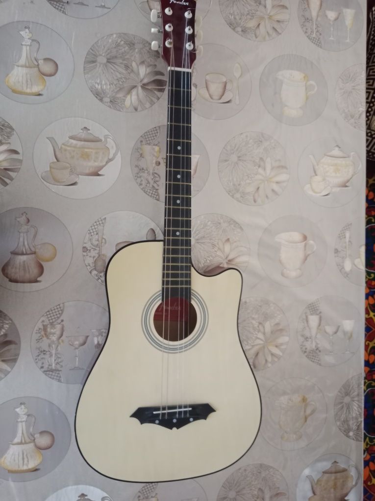 Gitara i Fender 6tali