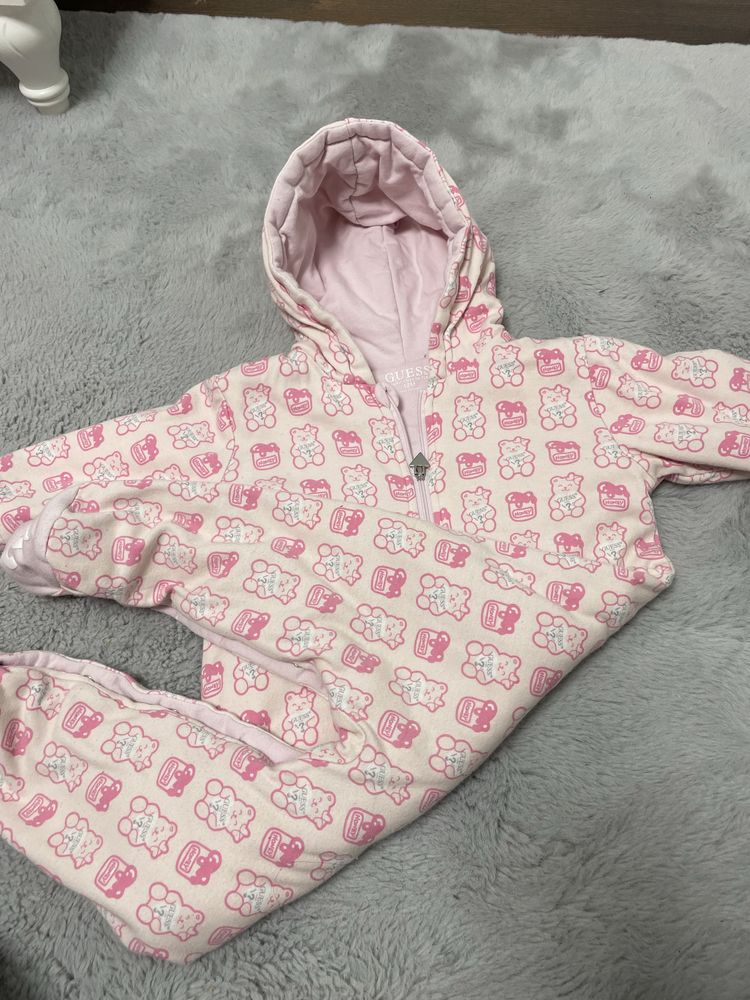 Космонавт за бебе Guess