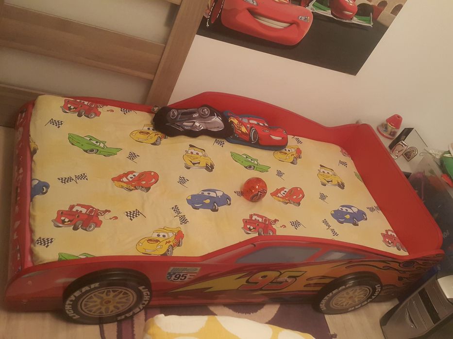 Pat Cars culoare rosie