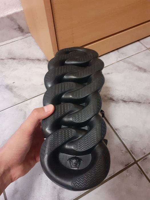 Versace chain reaction meduza print