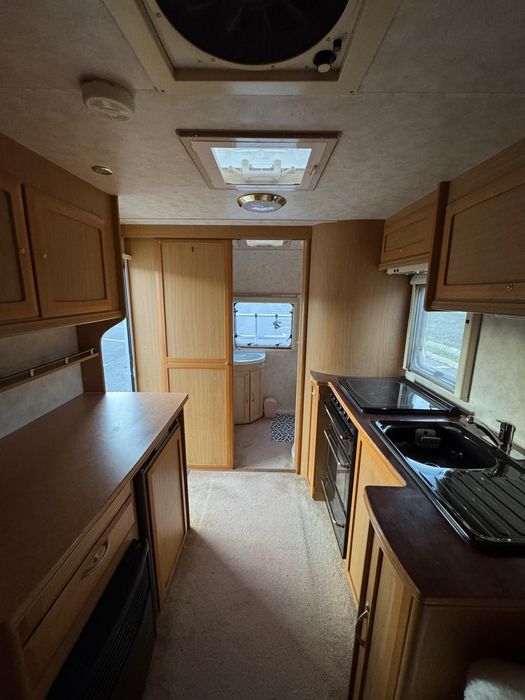 Rulota Elddis, Europa, Impecabila, an 2000