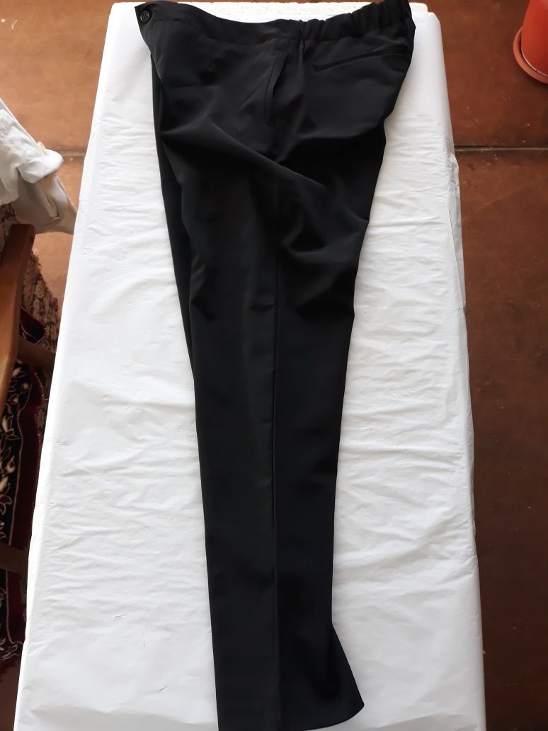 Pantaloni Zara nr 34 adică 44 originali