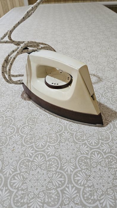 Утюг советский рабочий