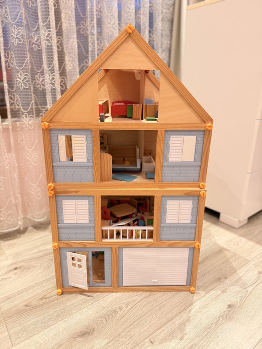 Дървена къща за игра